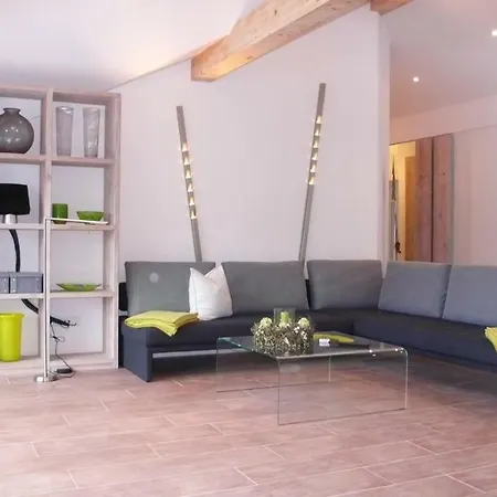 Apartament Julia *